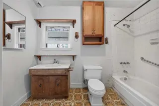 Casa clásica de 3 dormitorios en Highland Park con estilo español