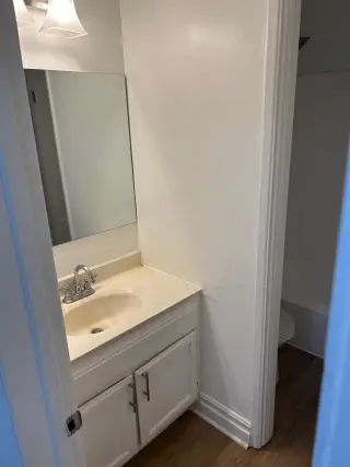 Fully Renovated bedroom 1 Bath Top !!!!!