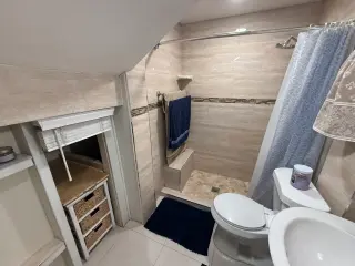 RENTO PRIVADO Y ESPACIOSO ESTUDIO PARA 2 PERSONAS CERCA DE FIU