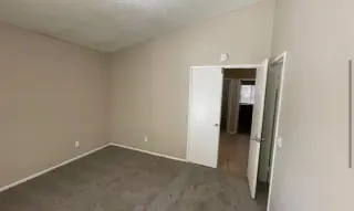 Casa en alquiler de 2 dormitorios y 1 baño en Henderson.