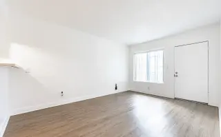 Renovated 1BD/1BA w/ Stainless Steel Appliances