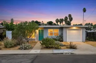 Beautiful Home With Easy Access