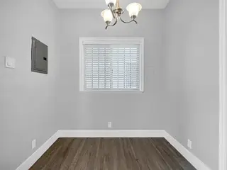 A BEAUTIFUL 1 BED 1 BATHROOM AVAILABLE FOR IMMEDIATE MOVE IN
