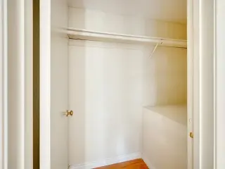 Apartamento 1‑hab 1‑baño, parqueadero y amenidades en MONROVIA CA