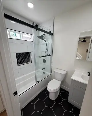 HOME IN THE HEART OF SOUTH GATE MOVE-IN READY!
