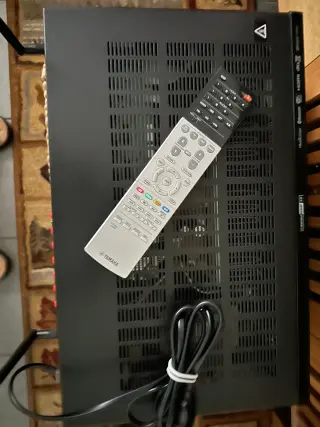 Receptor AV Yamaha Avantage RX-680 - Sistema de Sonido de Alta Calidad