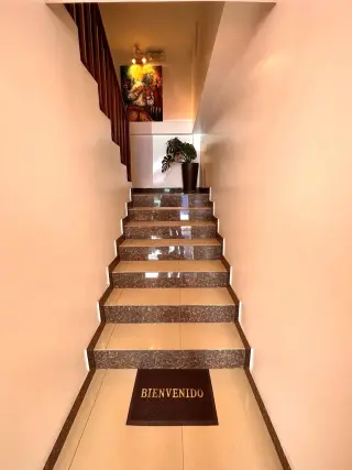 HOTEL QUITUS AIRPORT / 6 MIN DEL AEROPUERTO INTERNACIONAL MARISCAL SUCRE QUITO