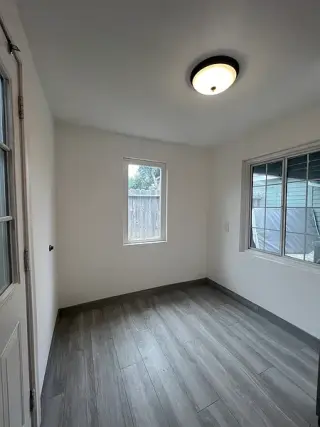 Beautifully updated 1-bedroom, 1-bath apartment