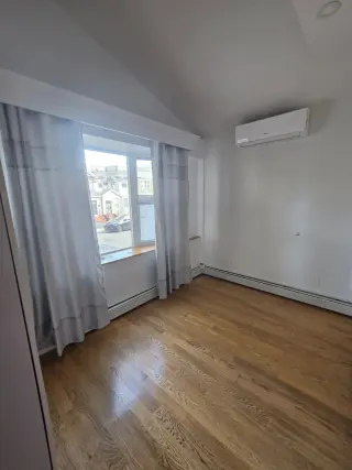 🏡 APARTAMENTO RENOVADO EN RENTA – WOODHAVEN, NY