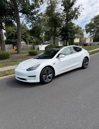 2019 Tesla Model 3 • Long Range Sedan 4D