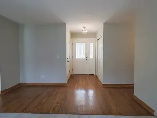 Available single story now for rent !