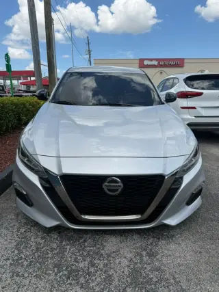 2021 Nissan Altima 2.5 SR