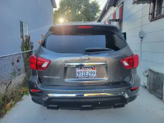 Se vende Nissan Pathfinder 2019