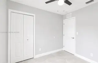 Miami. Esta residencia de 3 dormitorios y 2 baños ofrece
