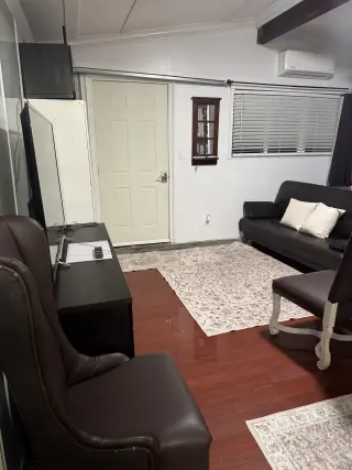 Estudio completo en west Covina