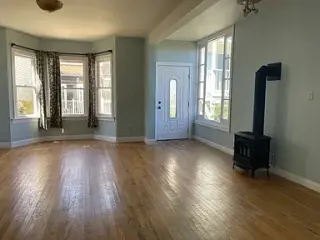 This charming, newly remodelled 2 bedroom 1.5 bath