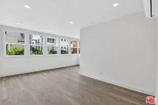 4 APARTAMENTOS RECIÉN RENOVADOS DISPONIBLES