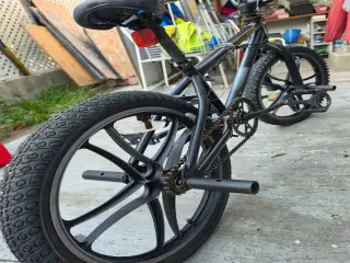 Bike mongoose mode 270 20"