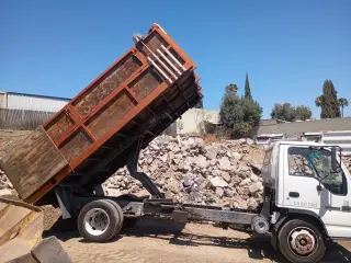 Hauling Dump truck service