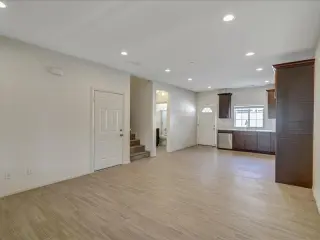 TOWNHOUSE FOR RENT