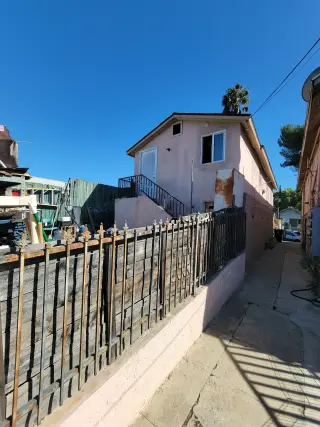 4 Units for sale  Los Angeles  $985000