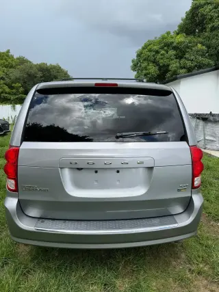 🚘 Dodge Grand Caravan 2020/ Título limpio 🧾