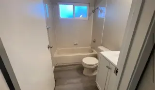 3 dormitorios, 2 baños, listo para habitar.