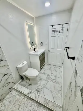 Casa De Renta 2 cuartos 1 baño $2350