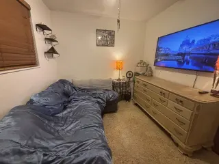 Furnished Room For Rent Women Only