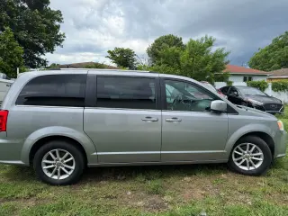 🚘 Dodge Grand Caravan 2020/ Título limpio 🧾
