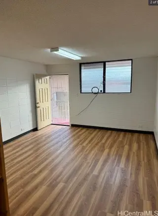 Luminoso y espacioso depto 1 rec en Tustin CA con closet vestidor