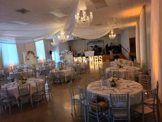 Salon de 100 a 400 personas