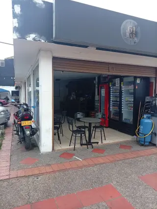 vendo. bar     buena. clientela  buena. ubicación