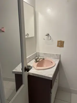 Renta habitacion / baño
