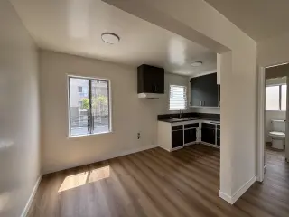 Apartamento de 1 recámara y 1 baño, recién renovado, en Bell, CA