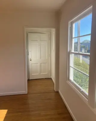 Spacious Living Room for Rent