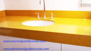 cuarzo color amarillo para cocinas, baños, counters de atencion