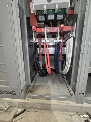 Ofrezco mis servicios de electricista