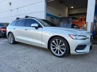 ✨ Elegancia sobre Ruedas/ 2020 Volvo V60 T5 🚘