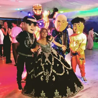 Salon para fiestas / Event Venue