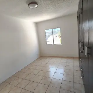 SE VENDE BONITA CASA PRIV. SAUCE EN JARDINES  DE AGUA CALIENTE