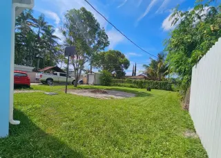 ¡Oportunidad única en la codiciada zona de East Hialeah!