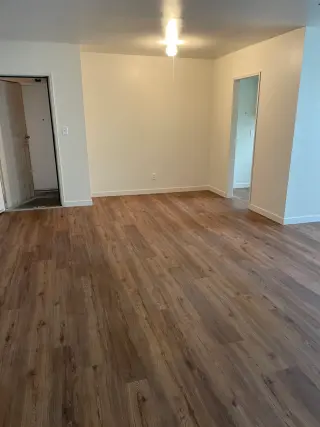1 bed 1 bath Apt $1800.00 (213)216-4713