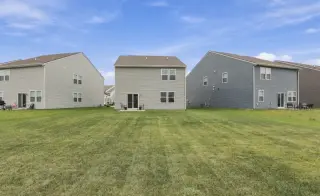 4 Beds  2.5 Baths  2,006 sqft 11464 Basalt Dr