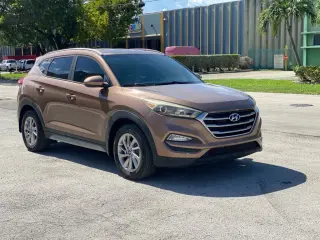 2017 Hyundai Tucson. 🧾 Título limpio 💲7.800 CASH