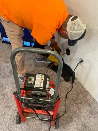 Servicio de limpiesa de drenaje, drain cleaning services PLUMBER - PLOMERO
