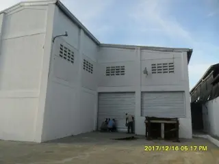 Alquilo Nave de 700 m2 Próximo a Autopista Duarte