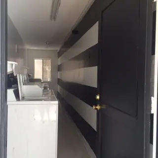 ¡Estudio brillante con gimnasio, piscina y estacionamiento disponible!