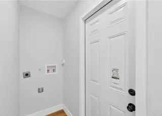 2-bedroom, 2-bathroom home located in the highly desirable Los Altos South