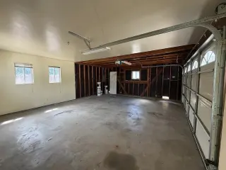 Spacious comfortable stainless steel home